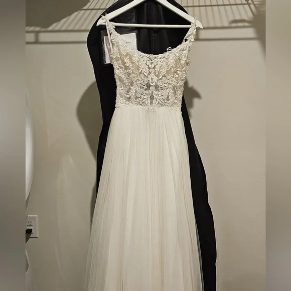 Justin Alexander's Adore collection - Picture 3 of 8